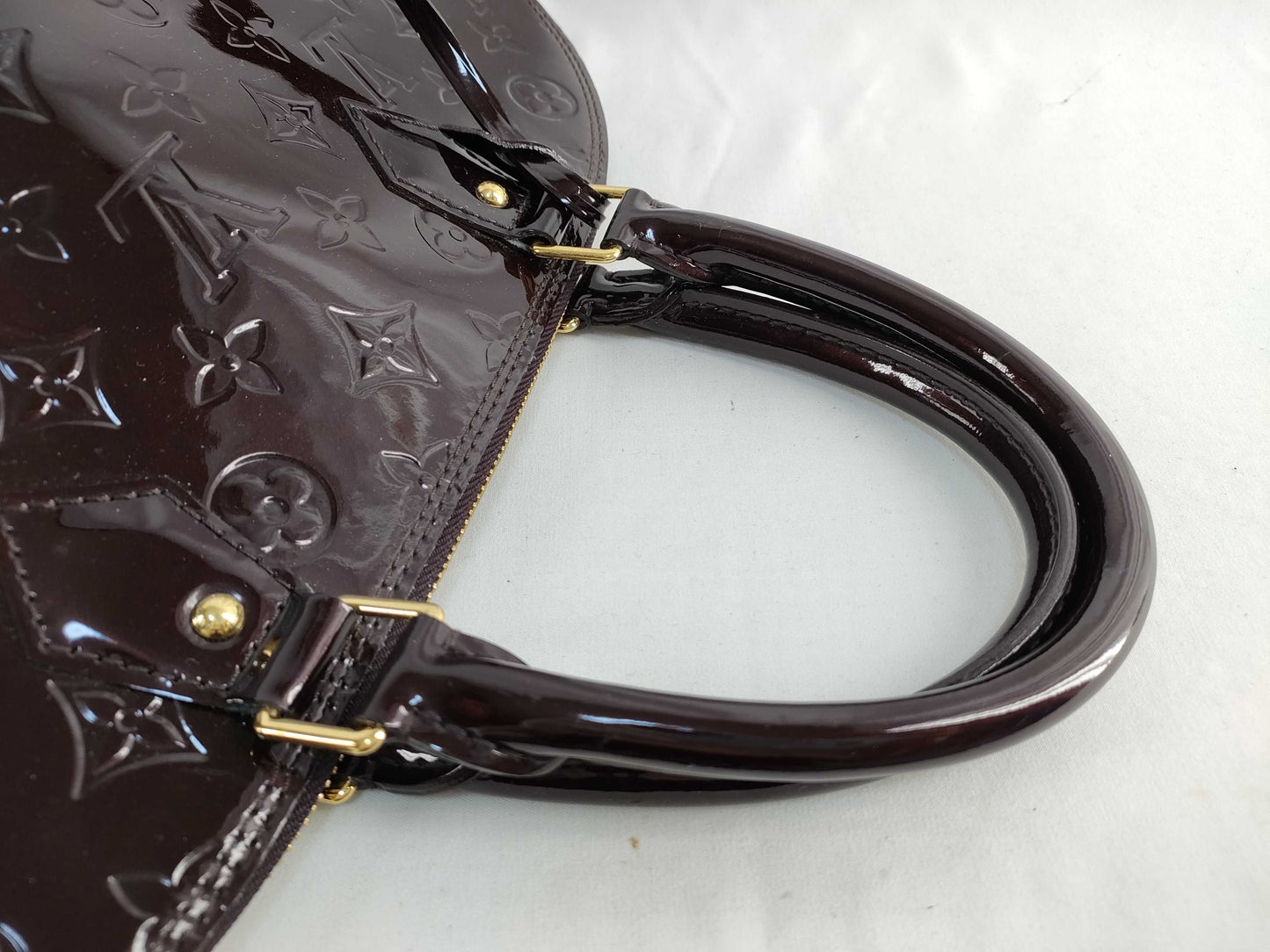 LOUIS VUITTON M93595 Vernis Alma GM M93595 MI1181 Handbag
