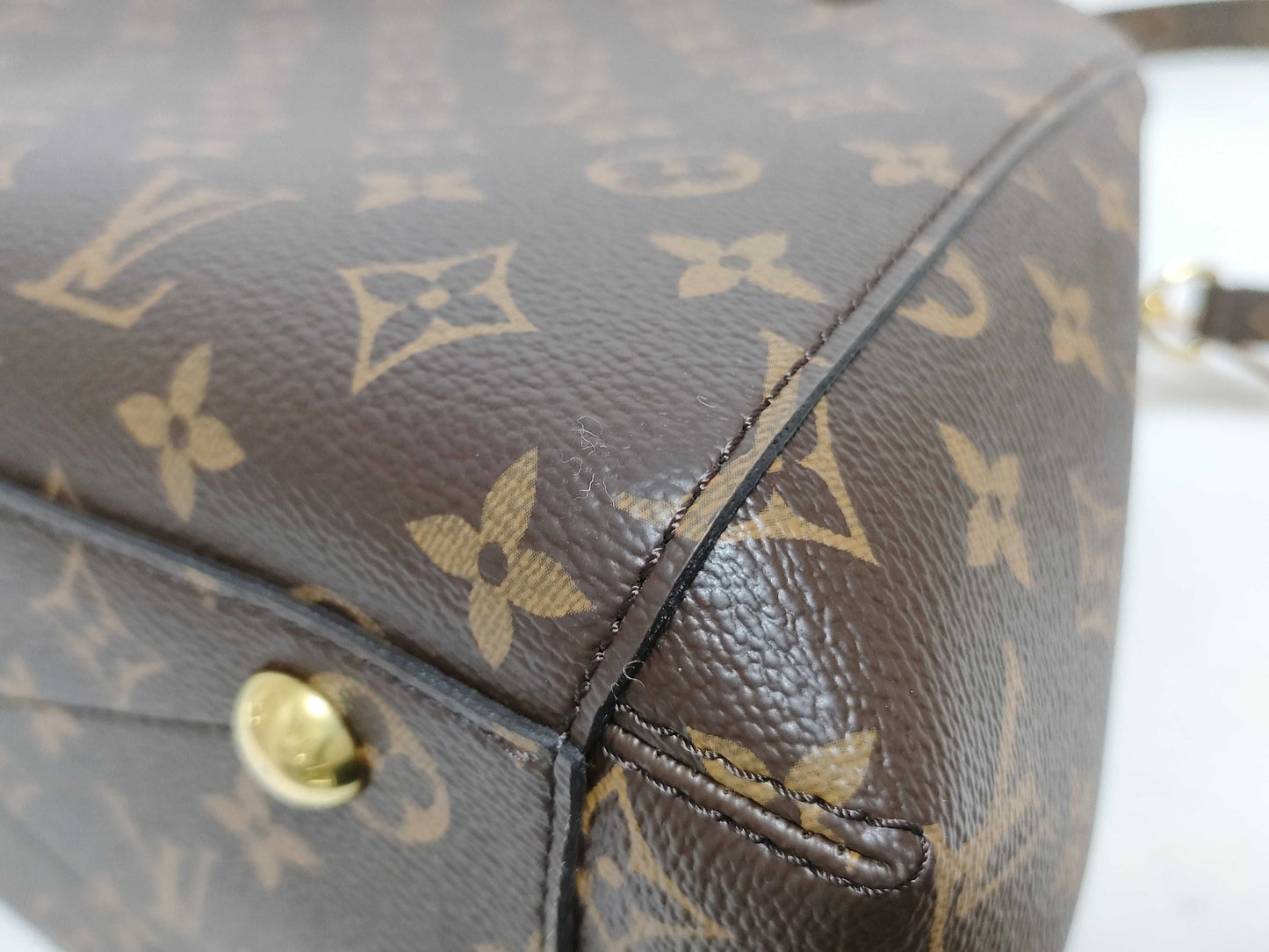 LOUIS VUITTON M41056 Monogram LOUIS VUITTON Monogram Louis Vuitton M41056 Montaigne MM Handbag Handbag