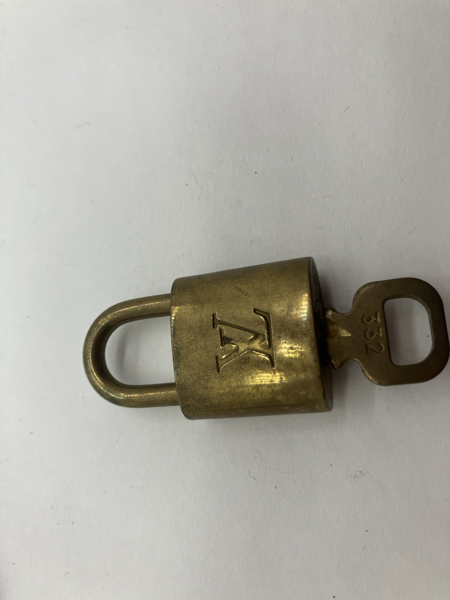 LOUIS VUITTON LOUIS VUITTON Louis Vuitton Cadena Padlock 10-Piece Set Other Accessories Other Accessories
