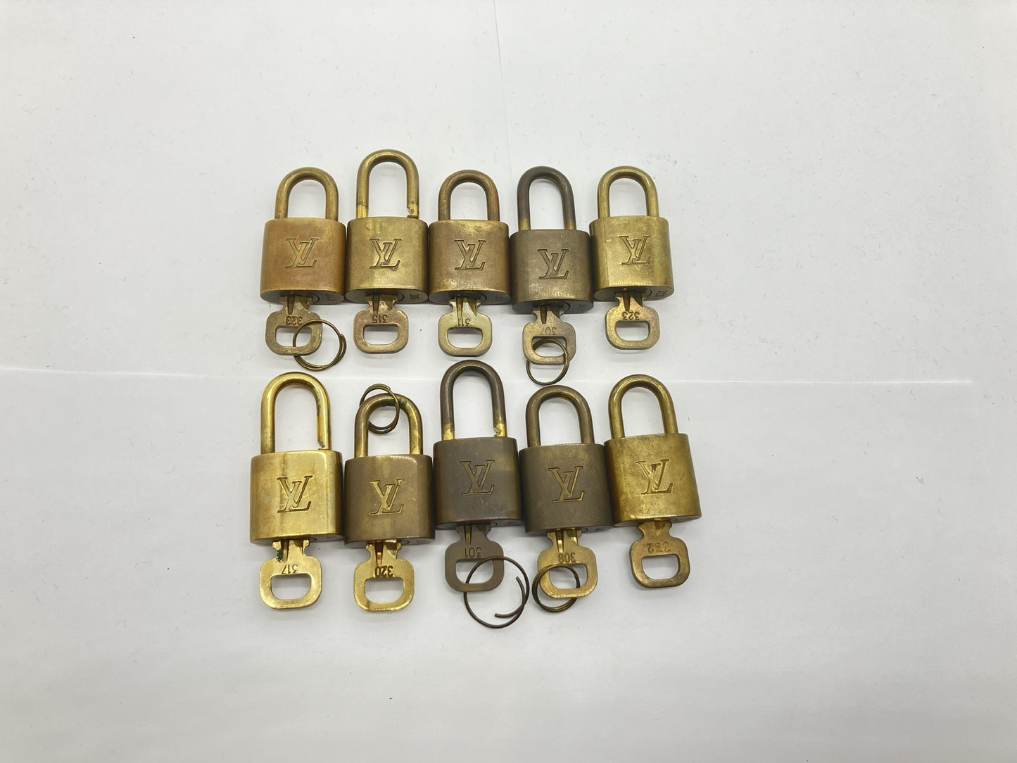 LOUIS VUITTON LOUIS VUITTON Louis Vuitton Cadena Padlock 10-Piece Set Other Accessories Other Accessories