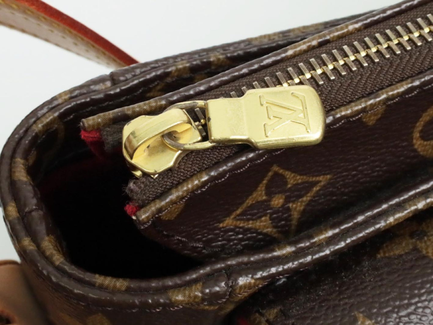 LOUIS VUITTON Viva Cite GM Shoulder Bag