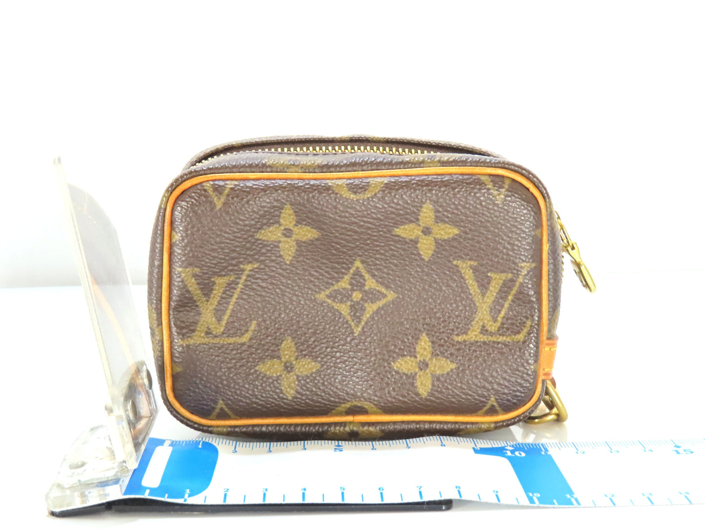 LOUIS VUITTON Monogram LV Monogram Truth Wapiti Pouch M58030