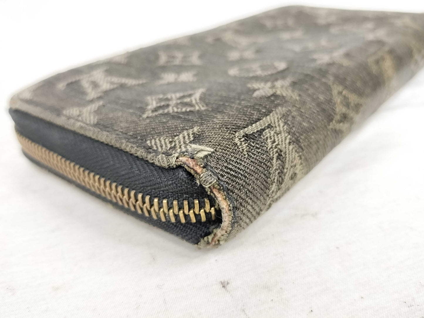 LOUIS VUITTON M95614 Monogram Denim Zippy Wallet Monogram Denim Wallet