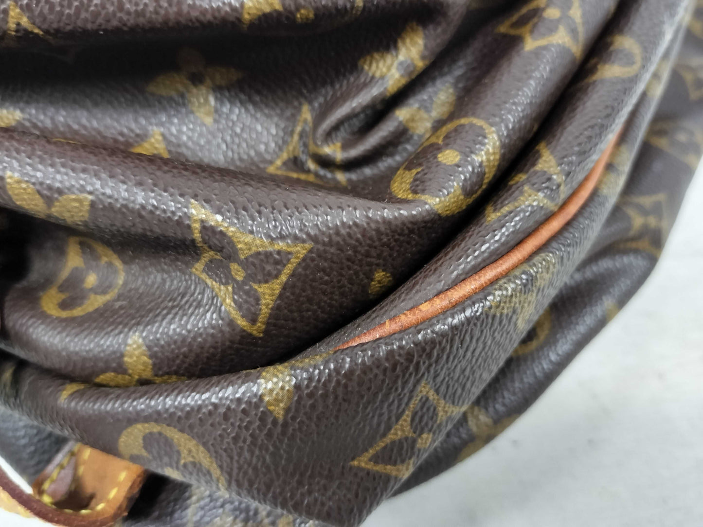 LOUIS VUITTON M42254 Monogram Saumur 35 M42254 Monogram Shoulder Bag