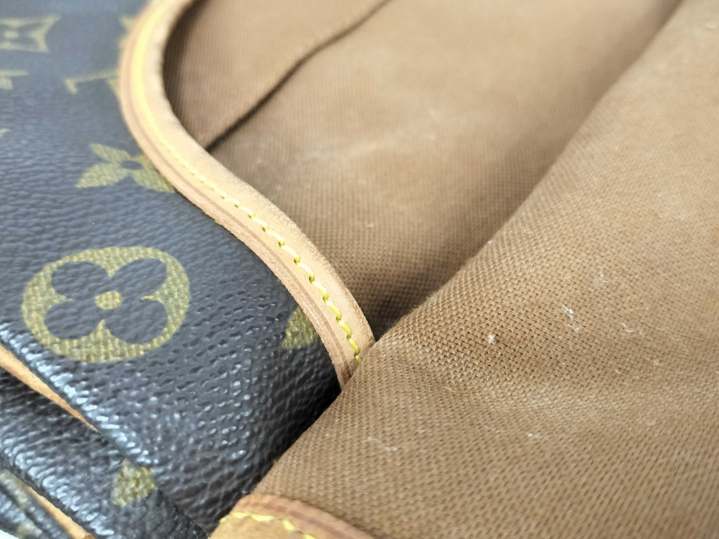 LOUIS VUITTON M42254 Monogram Saumur 35 M42254 Monogram Shoulder Bag