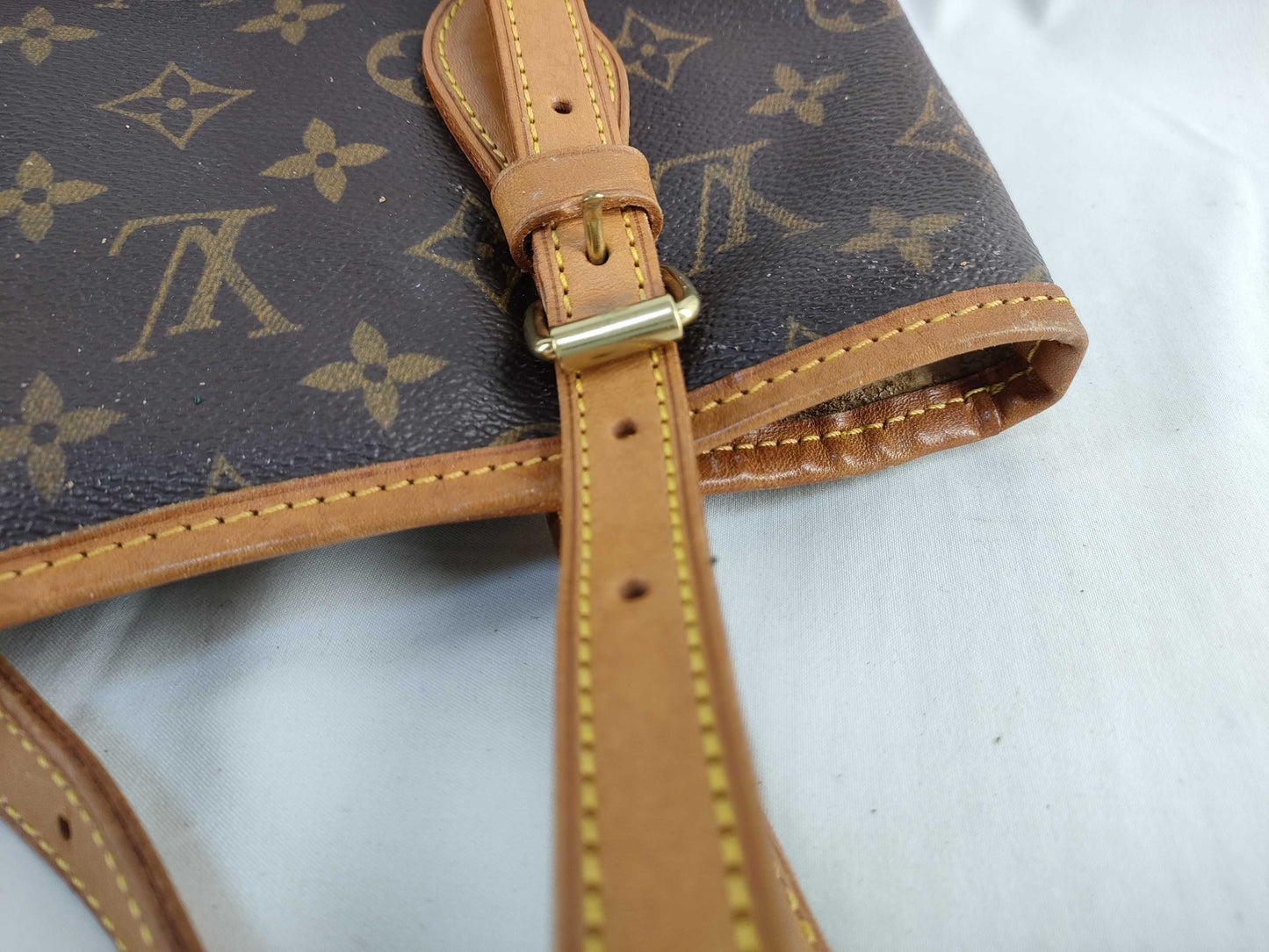 LOUIS VUITTON M42238 Monogram Bucket PM M42238 Monogram Handbag