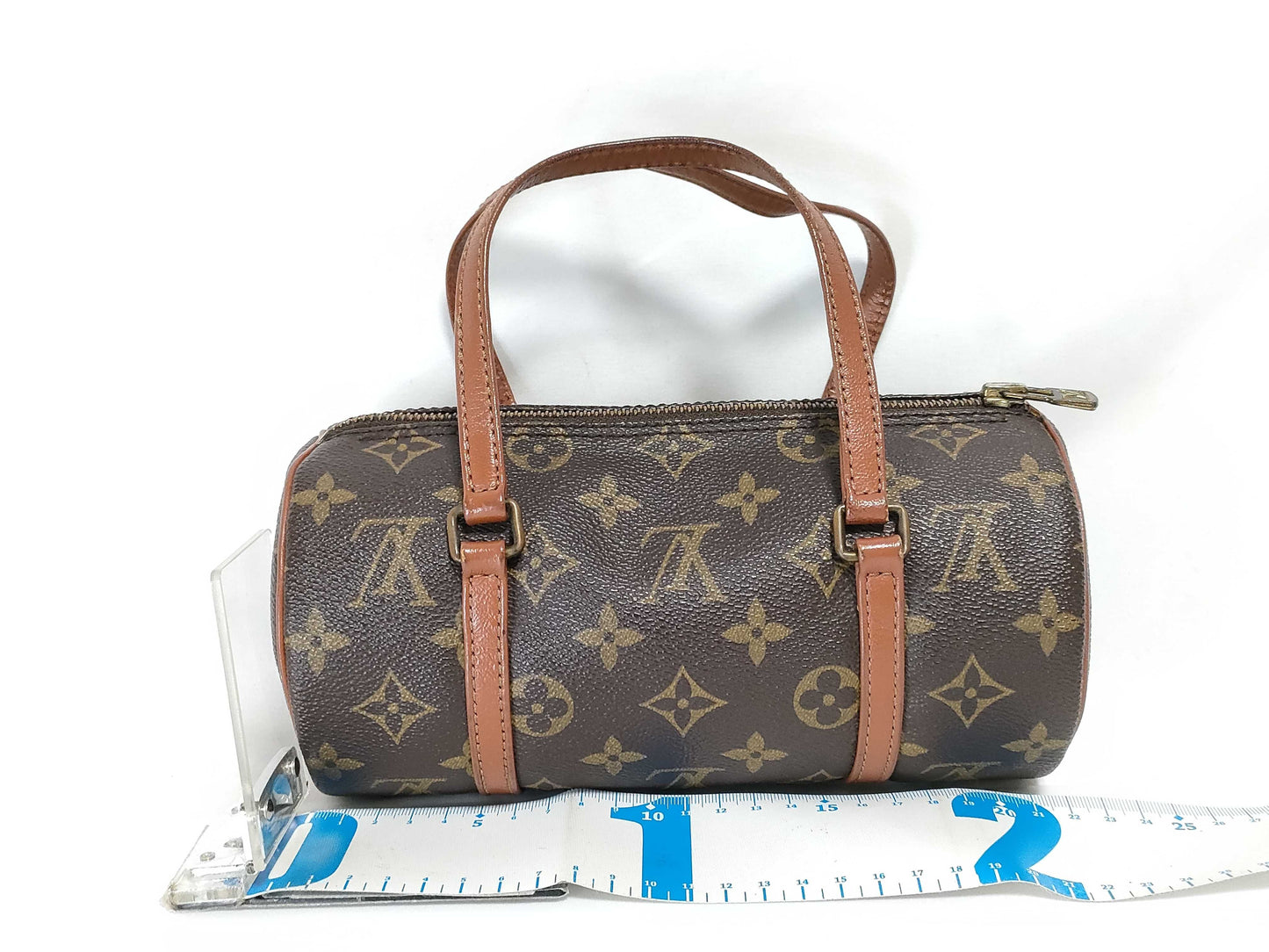 LOUIS VUITTON Monogram Papillon 22 Handbag