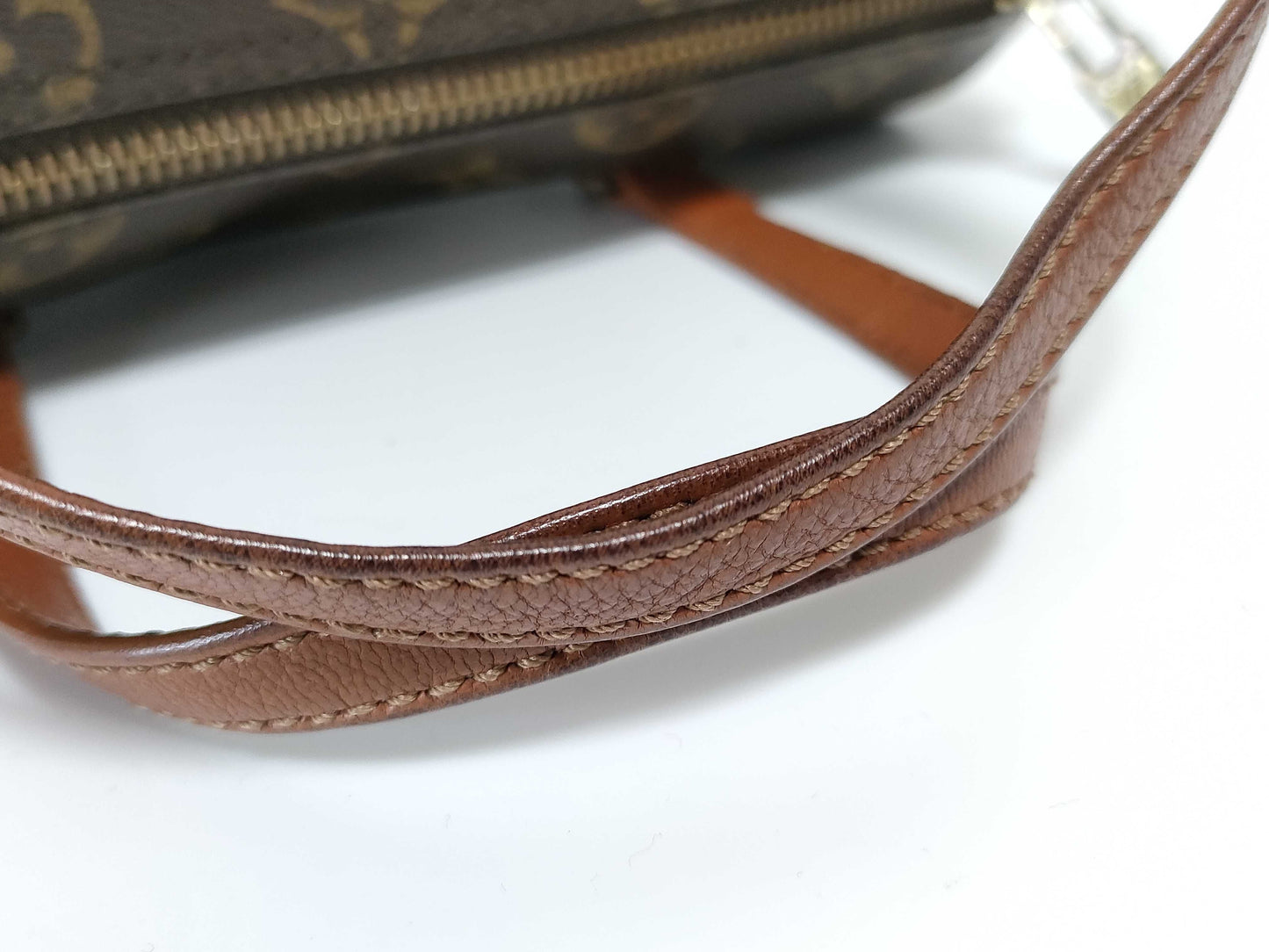 LOUIS VUITTON Monogram Papillon 22 Handbag