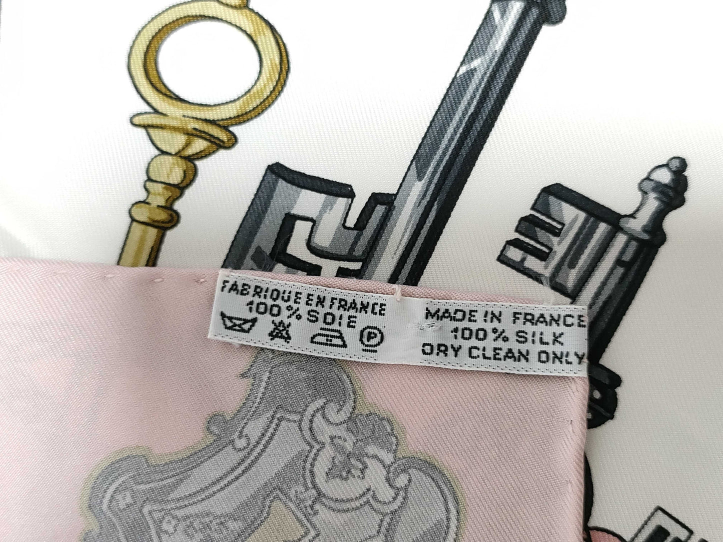 HERMES Carre 90 Pink/White Scarf