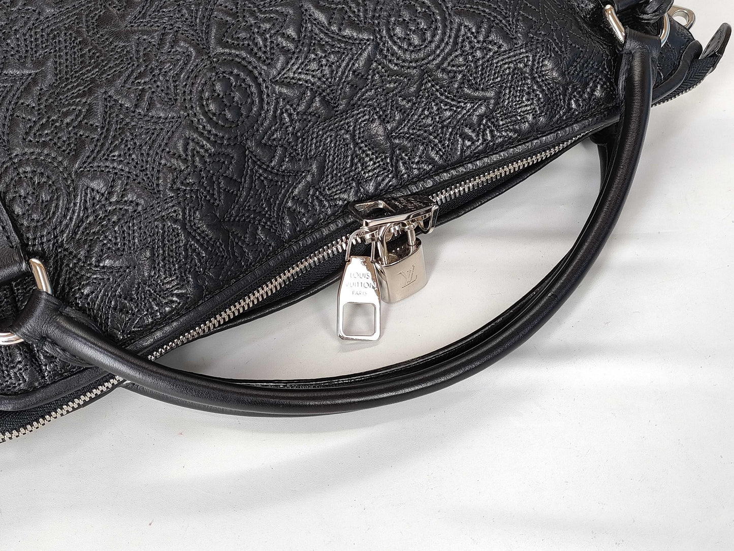 LOUIS VUITTON M 97071 Louis Vuitton M97071 Ixia PM Monogram Antia Handbag