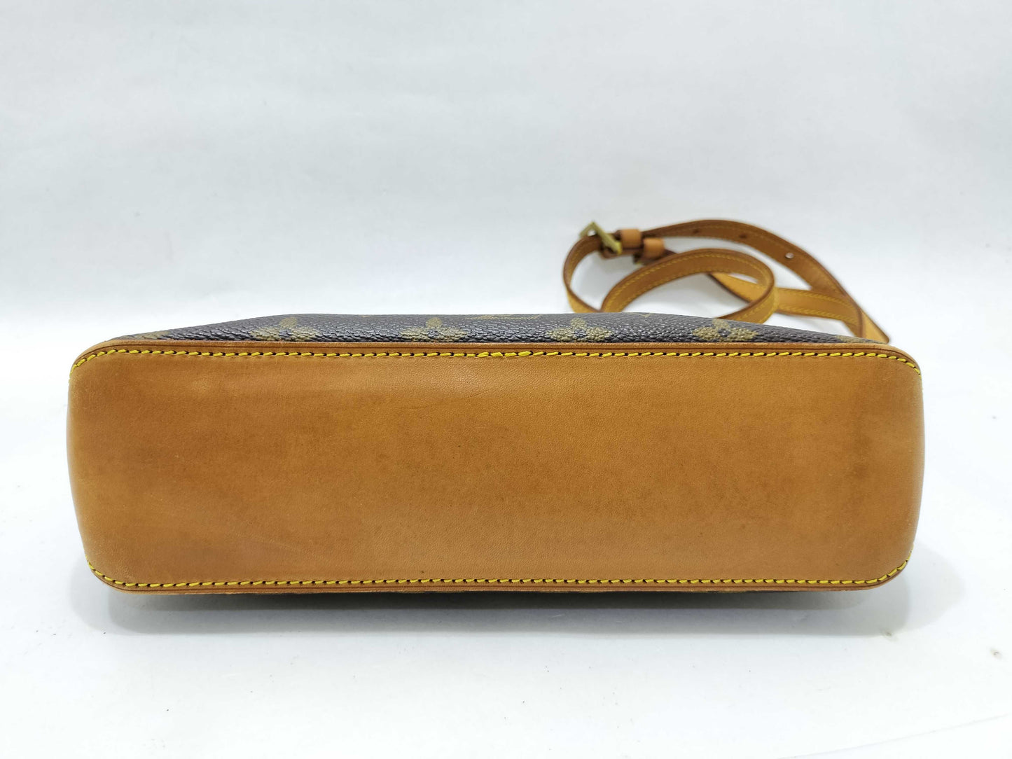 LOUIS VUITTON M51240 Monogram Trotter Shoulder Bag