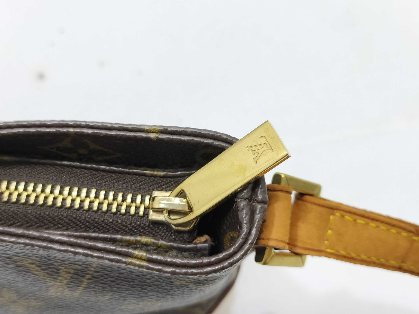 LOUIS VUITTON M51240 Monogram Trotter Shoulder Bag