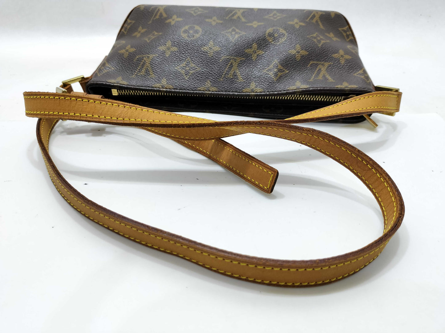 LOUIS VUITTON M51240 Monogram Trotter Shoulder Bag