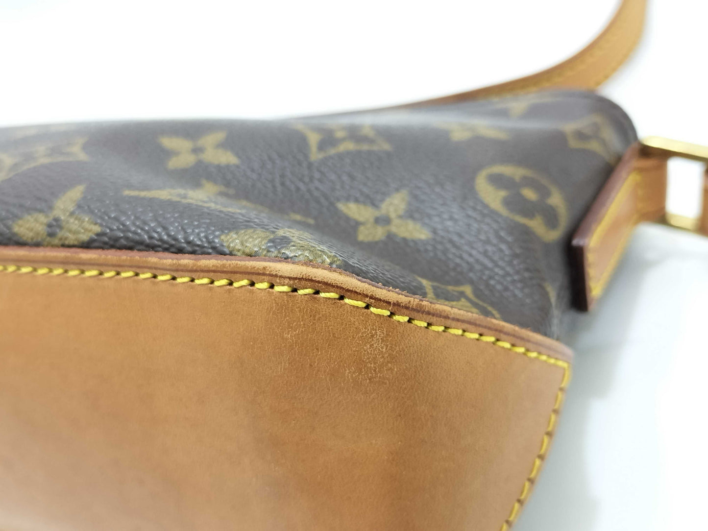 LOUIS VUITTON M51240 Monogram Trotter Shoulder Bag