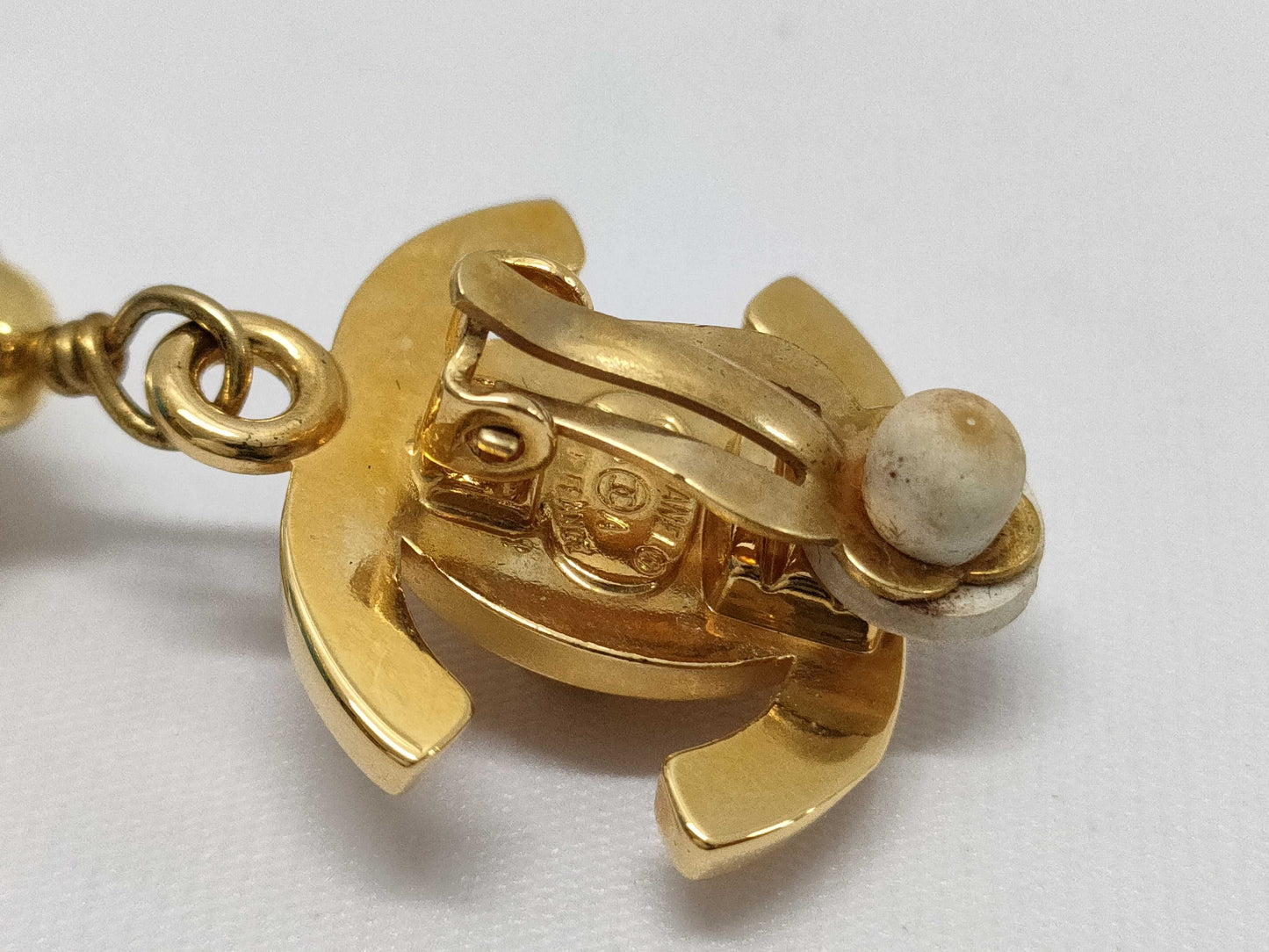 CHANEL Turnlock Pearl and Gold Earrings 96A Earrings