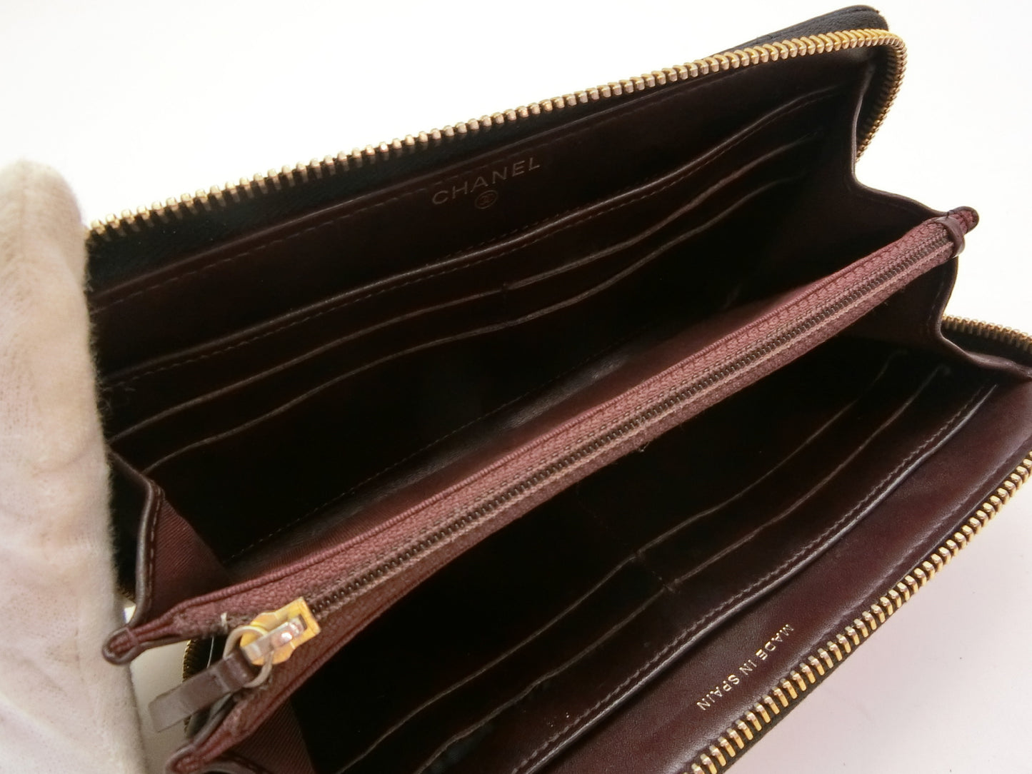 CHANEL Caviar Skin Matelasse Wallet