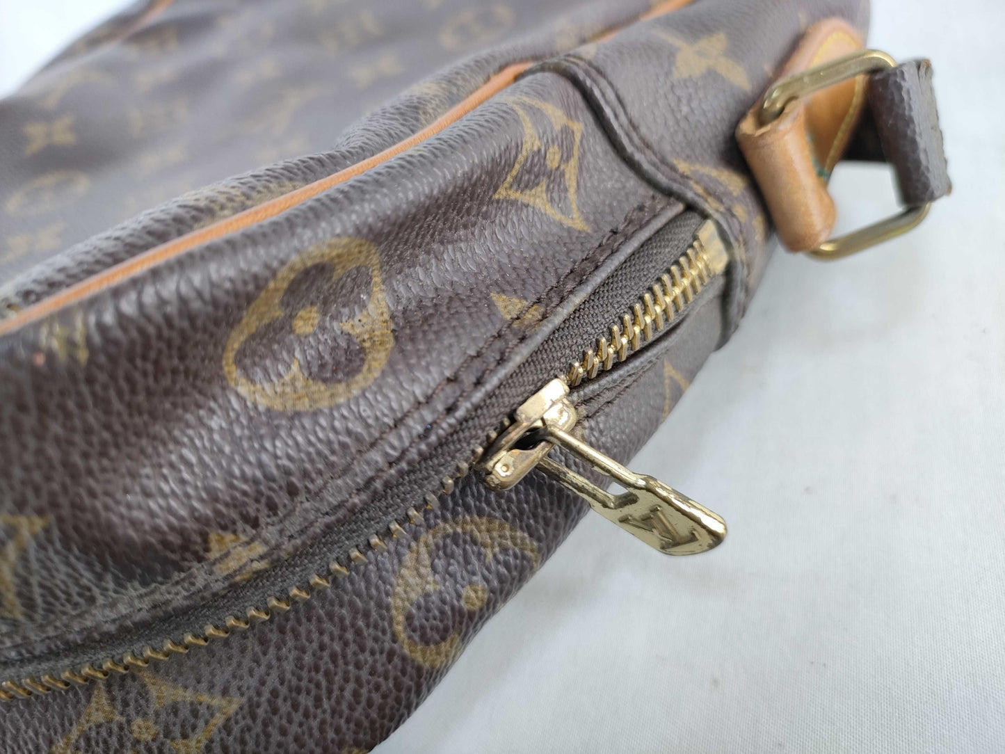 LOUIS VUITTON M45262 Monogram Danube GM M45262 Shoulder Bag