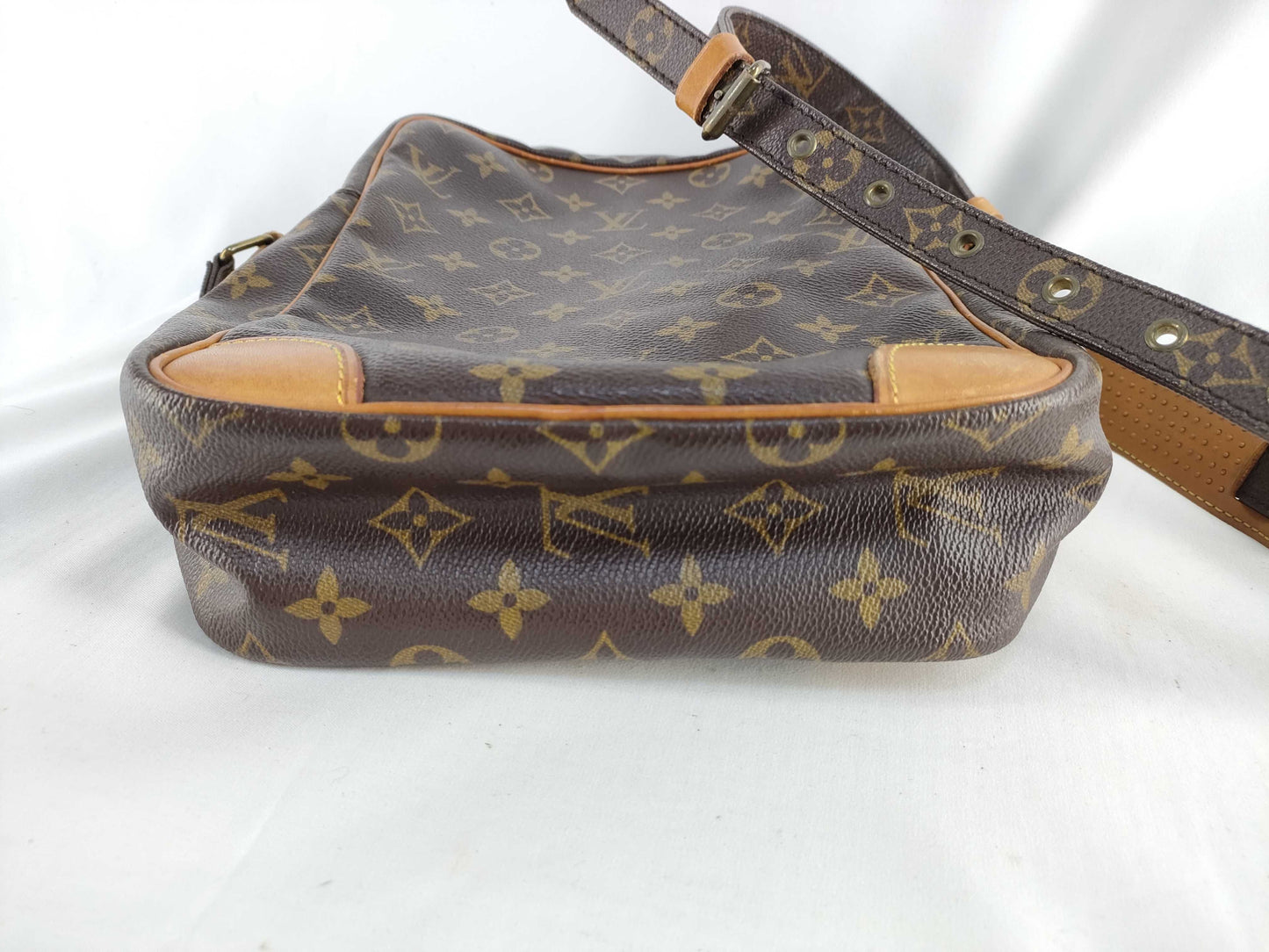 LOUIS VUITTON M45262 Monogram Danube GM M45262 Shoulder Bag