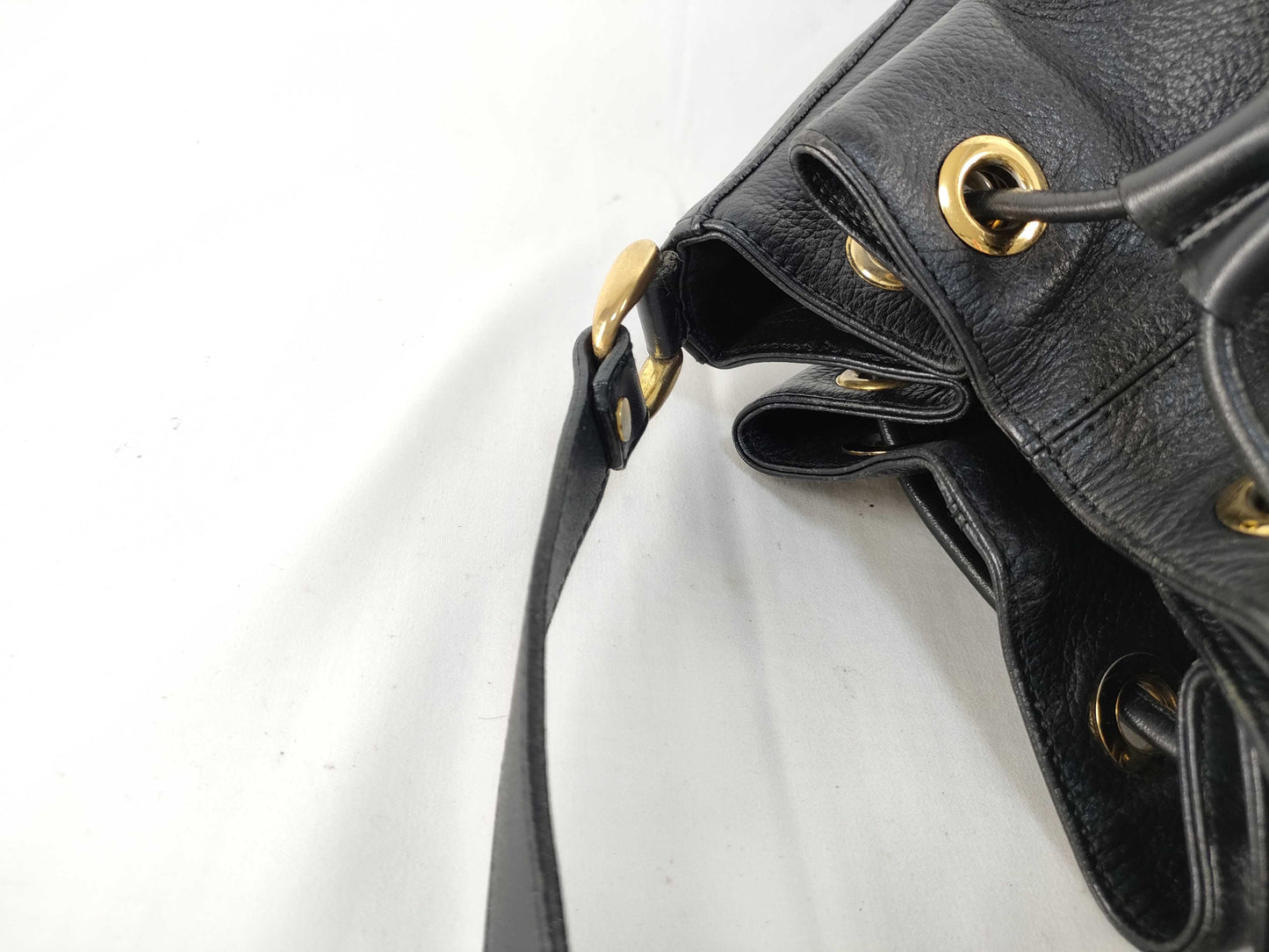 BURBERRY Drawstring Leather Shoulder Bag