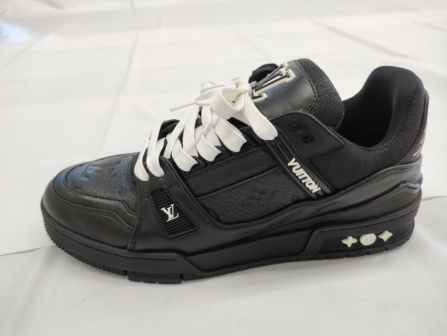 LOUIS VUITTON LOUIS VUITTON Men's Sneakers 1AARF2 Trainer Line Sneakers Monogram Size 7 1/2 Sneakers