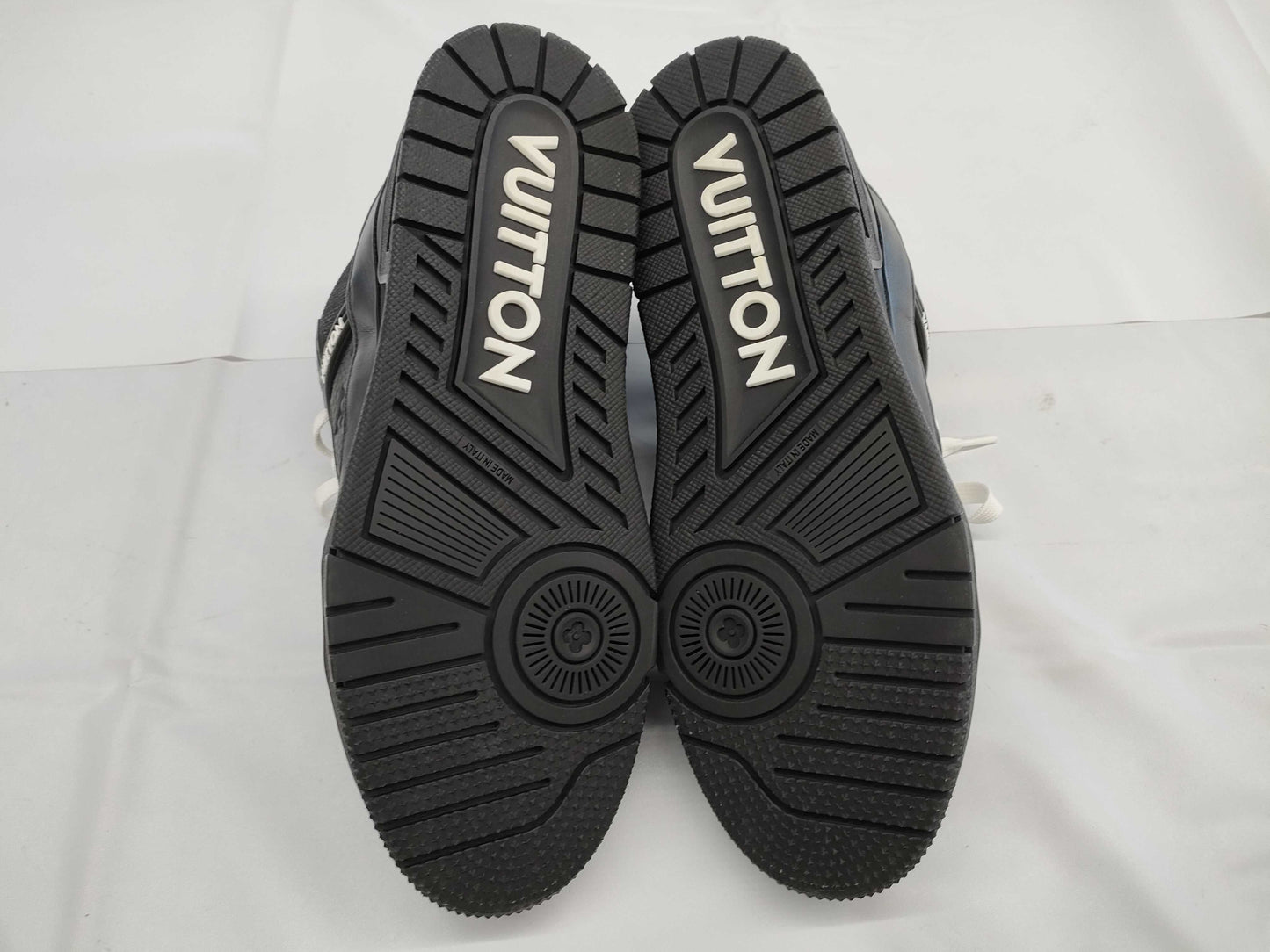 LOUIS VUITTON LOUIS VUITTON Men's Sneakers 1AARF2 Trainer Line Sneakers Monogram Size 7 1/2 Sneakers
