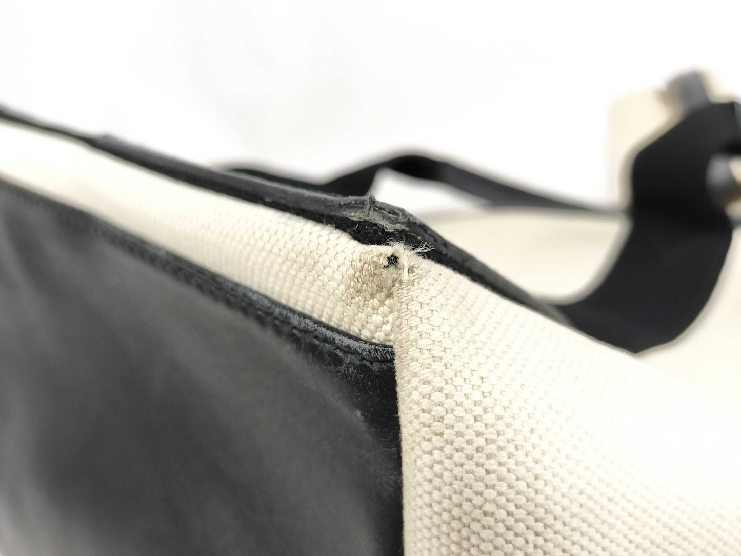 BALENCIAGA Handbag