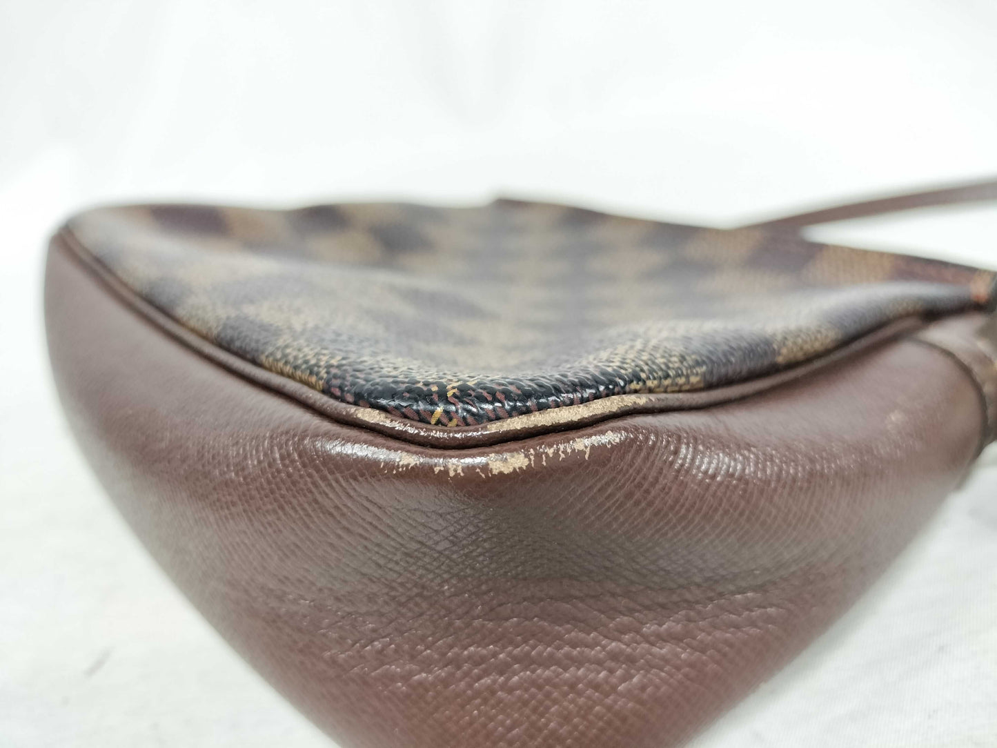 LOUIS VUITTON N5198 Damier LV Shoulder Bag