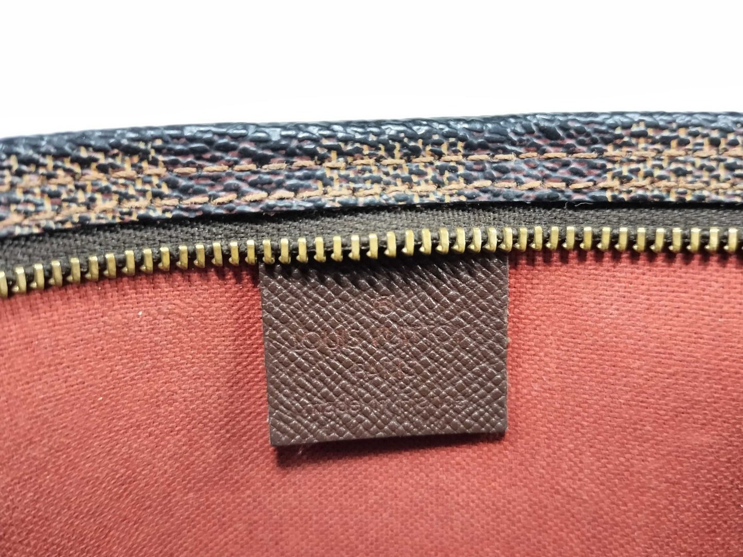 LOUIS VUITTON N5198 Damier LV Shoulder Bag