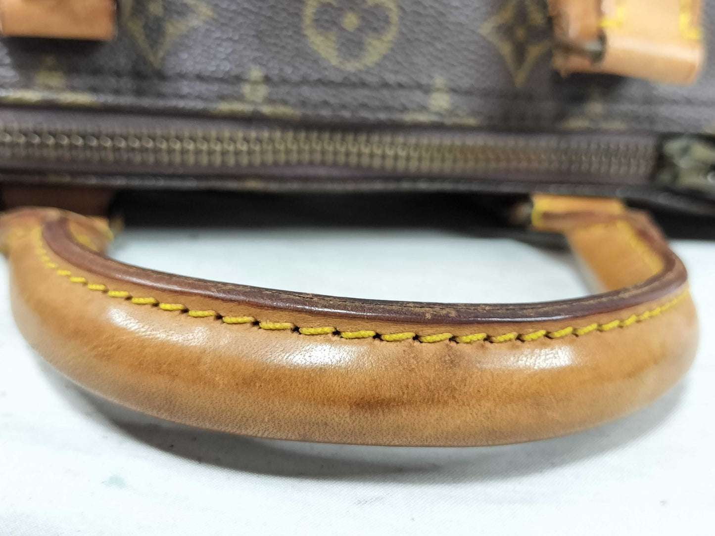 LOUIS VUITTON M41526 Monogram LV Handbag