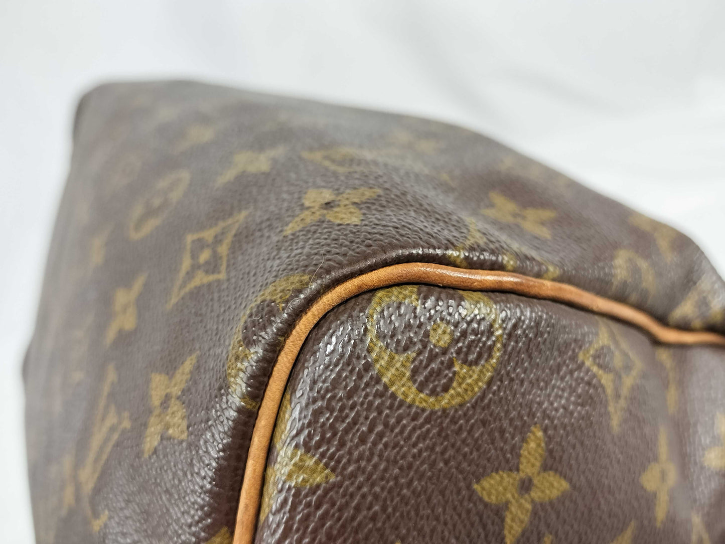 LOUIS VUITTON M41526 Monogram LV Handbag