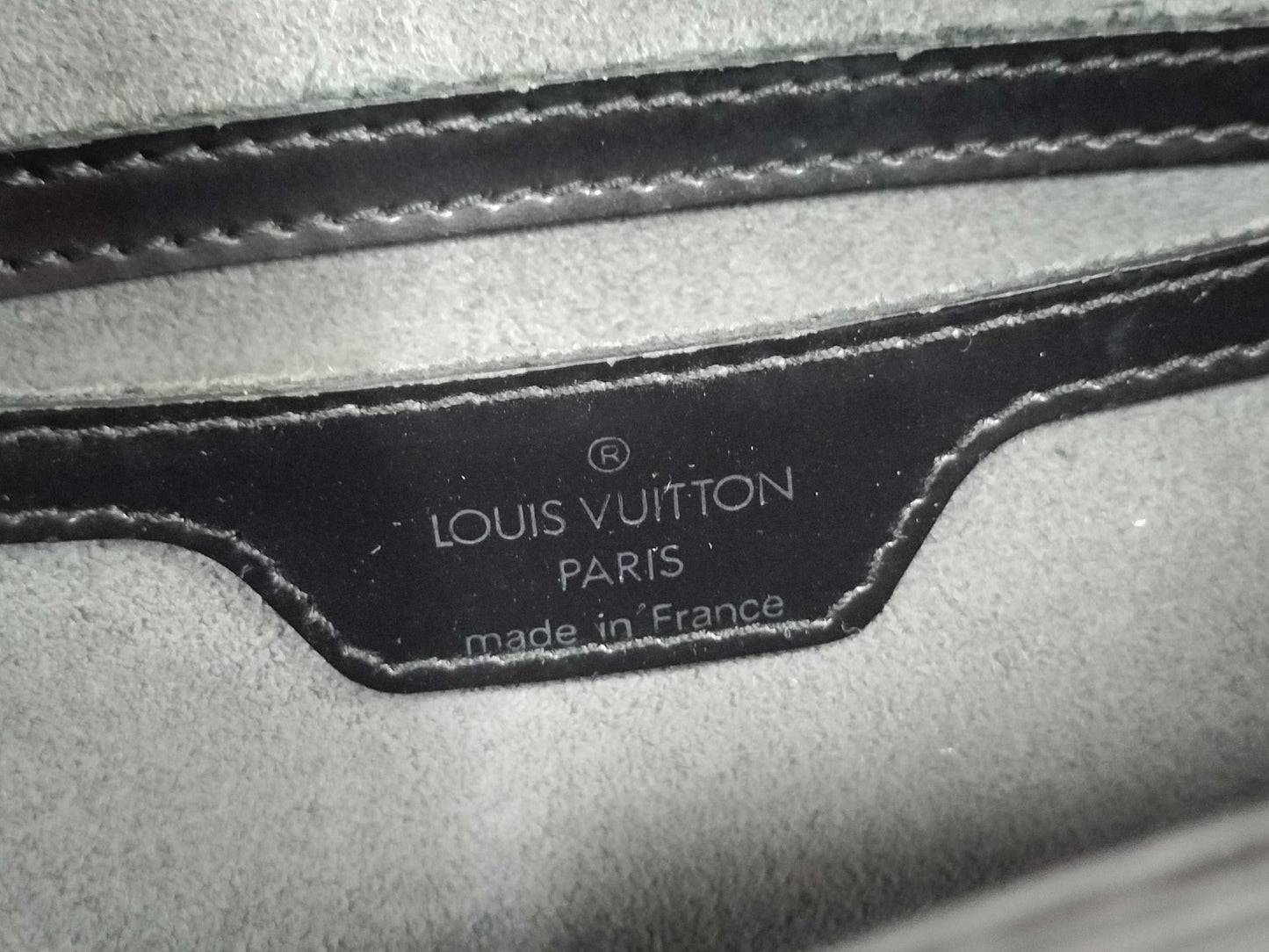 LOUIS VUITTON M52222 Epi LV Shoulder Bag