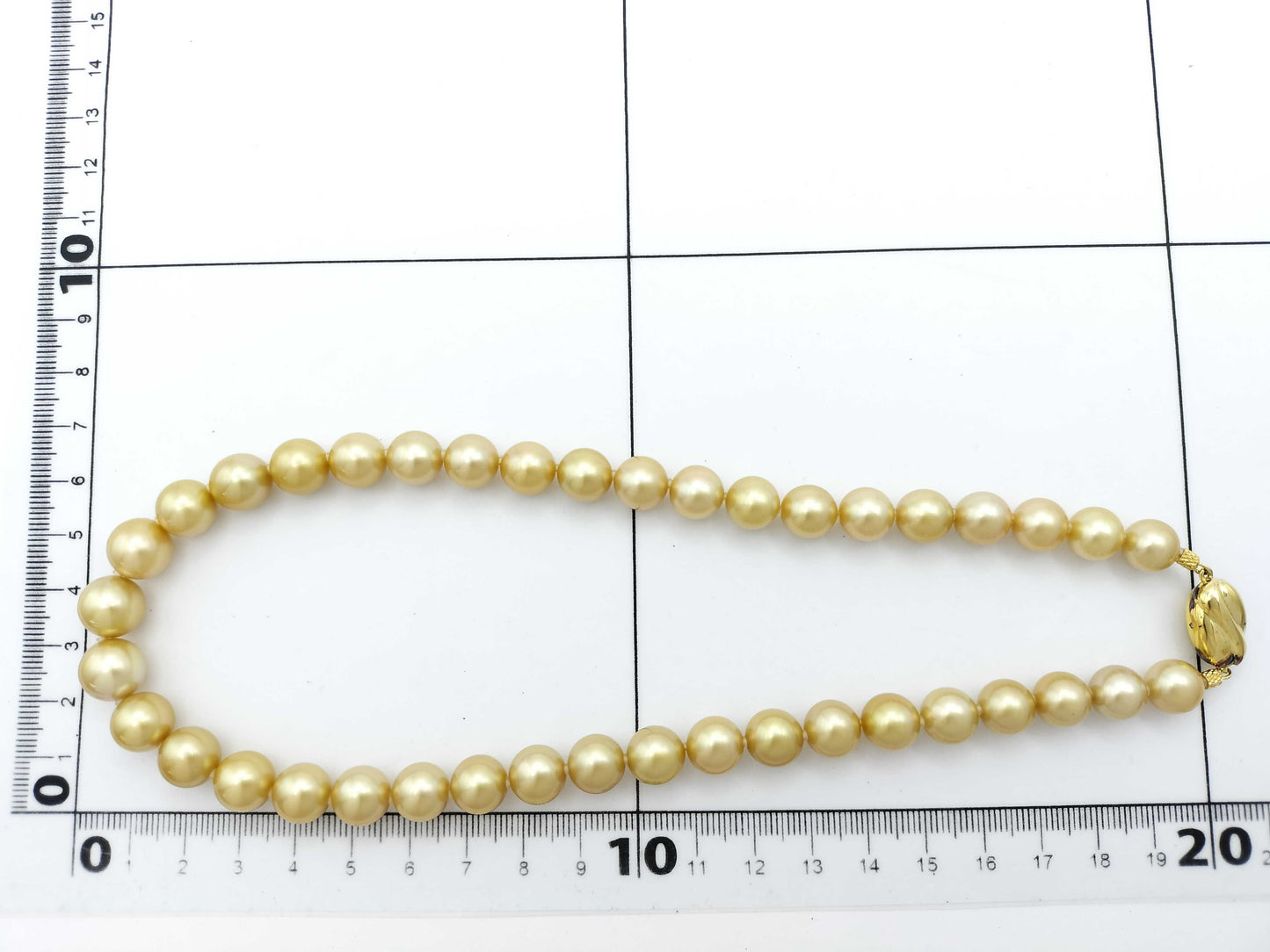 White South Sea Pearl Necklace, Diameter: Approx. 9.0-10.7mm, Sterling Silver, 54.2g
