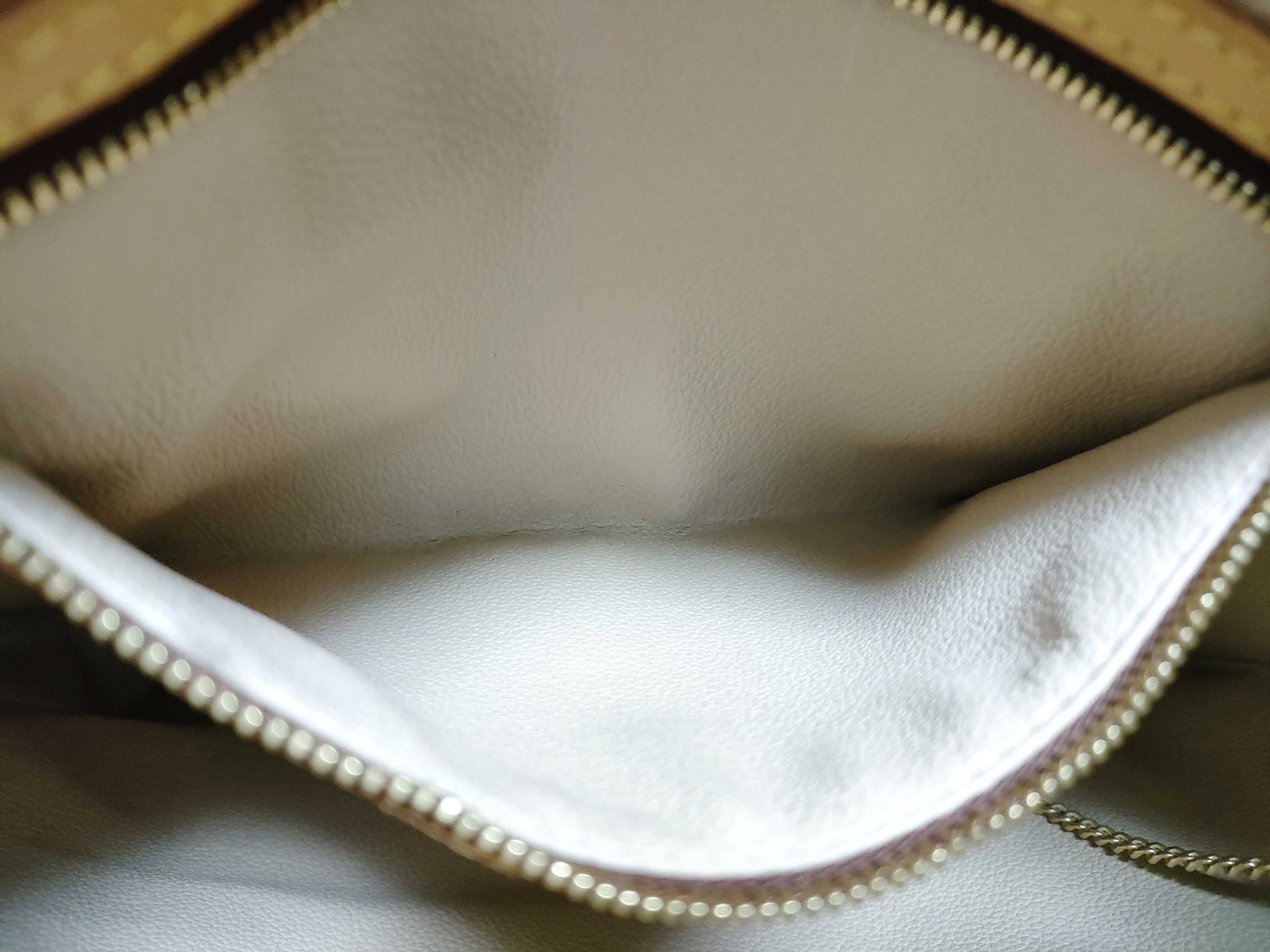 LOUIS VUITTON M42236 Monogram Monogram Vuitton Tote Bag