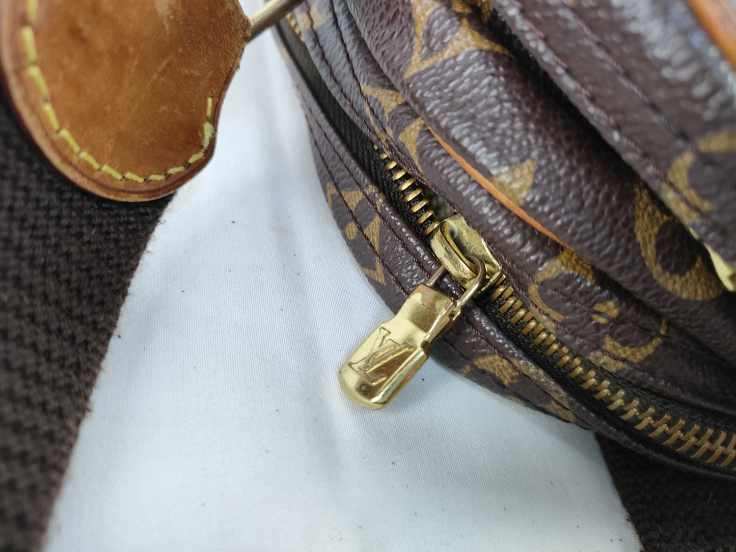 LOUIS VUITTON Monogram LV Reporter Shoulder Bag