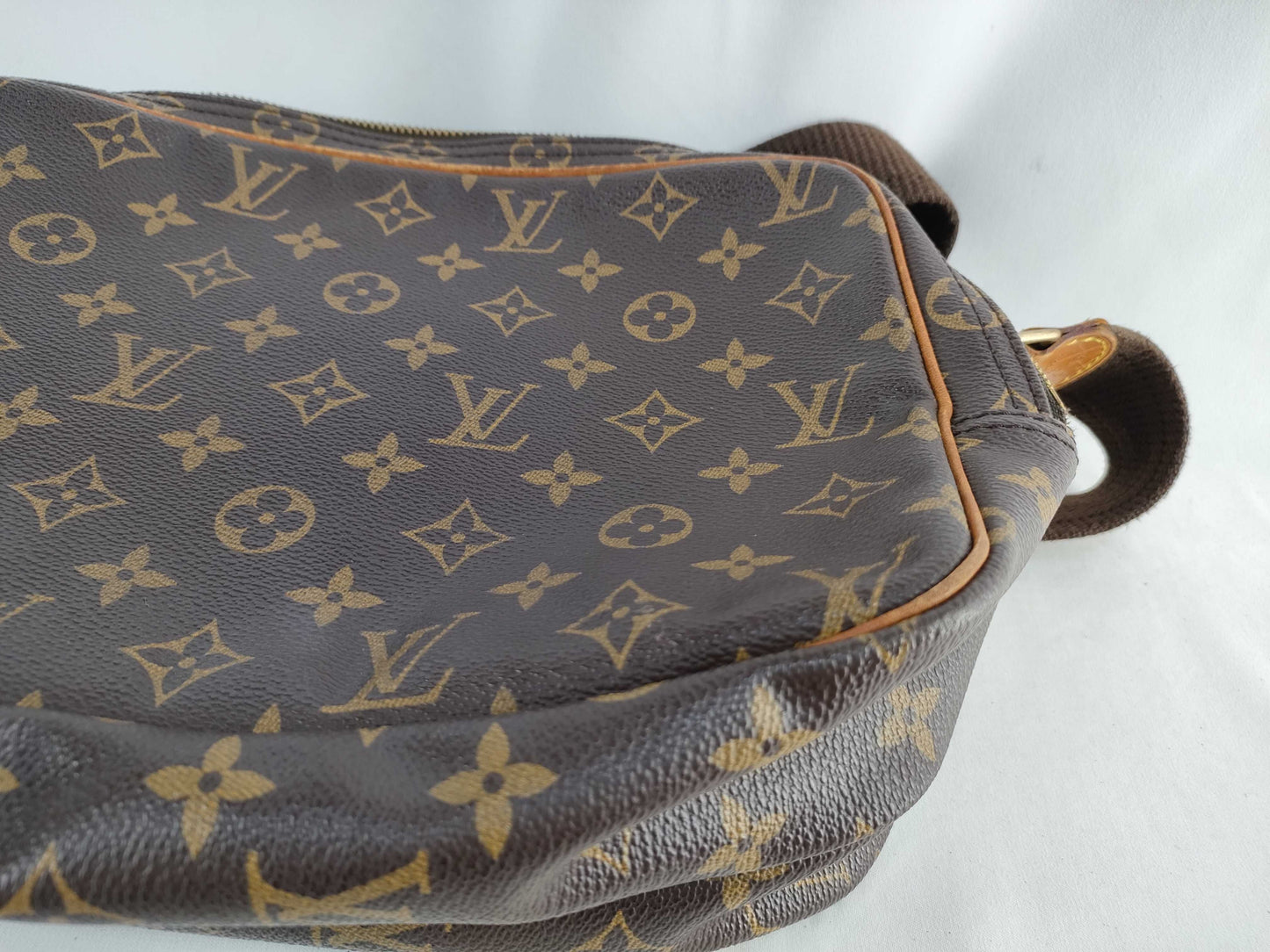 LOUIS VUITTON Monogram LV Reporter Shoulder Bag
