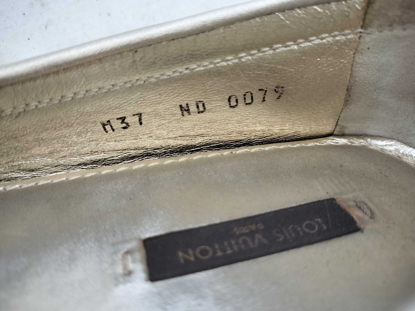 LOUIS VUITTON Louis Vuitton Loafers