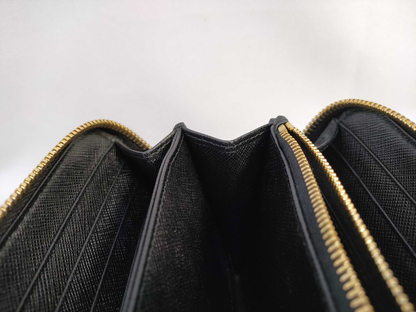 PRADA Prada long wallet with round zipper, black