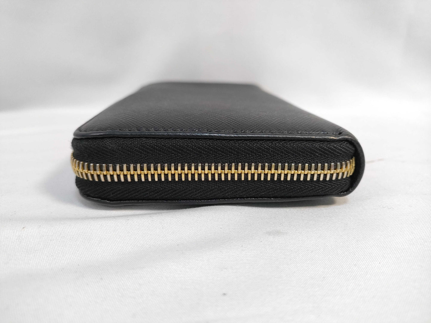 PRADA Prada long wallet with round zipper, black