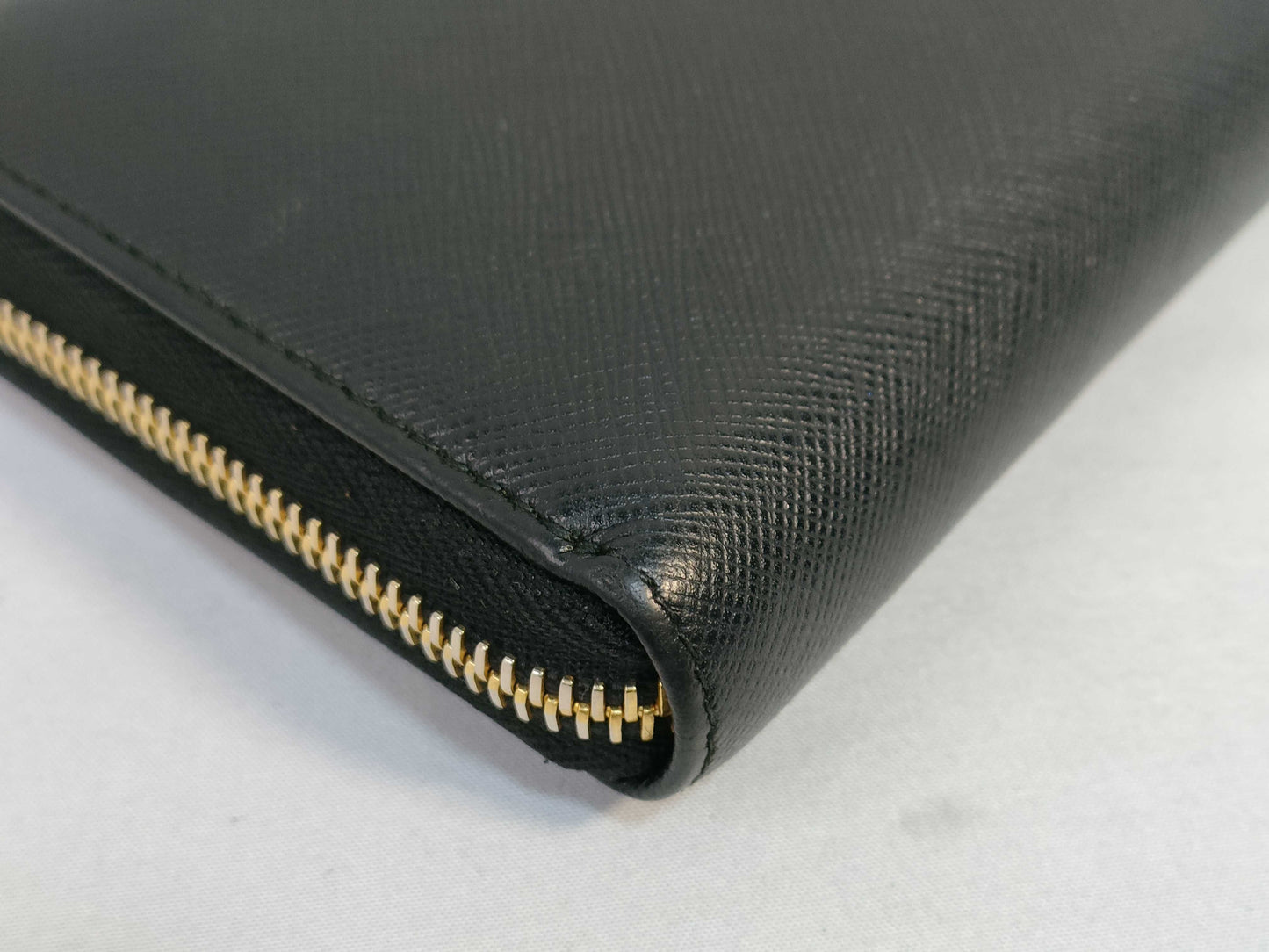 PRADA Prada long wallet with round zipper, black
