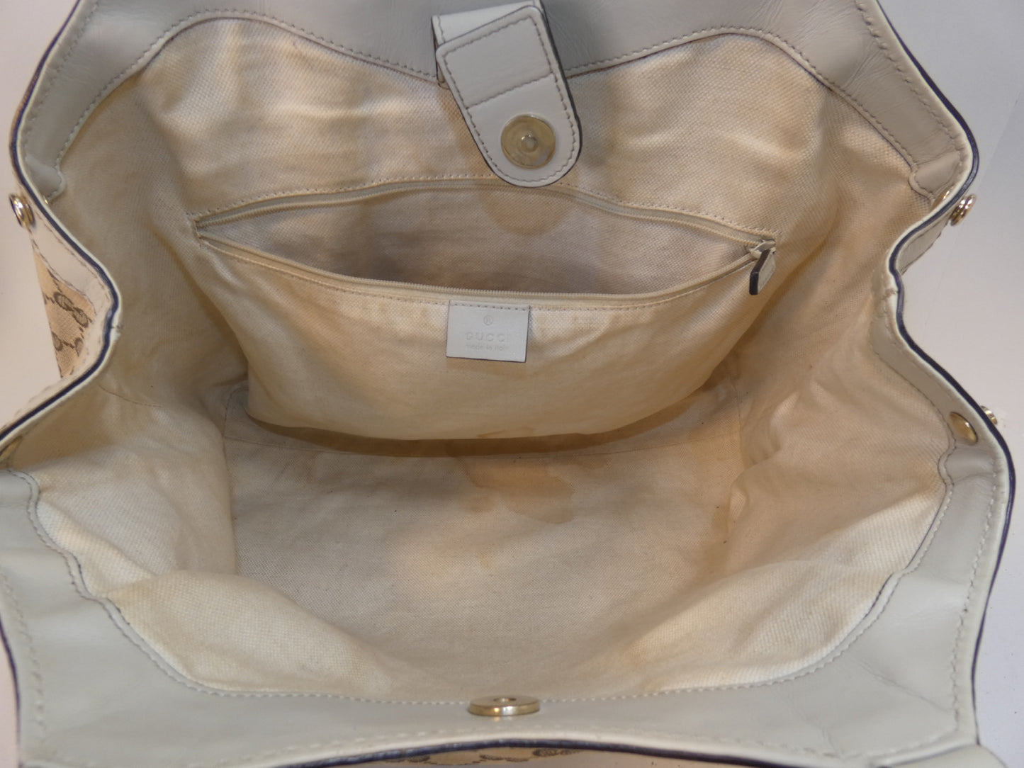 GUCCI Sukey GG Canvas Handbag