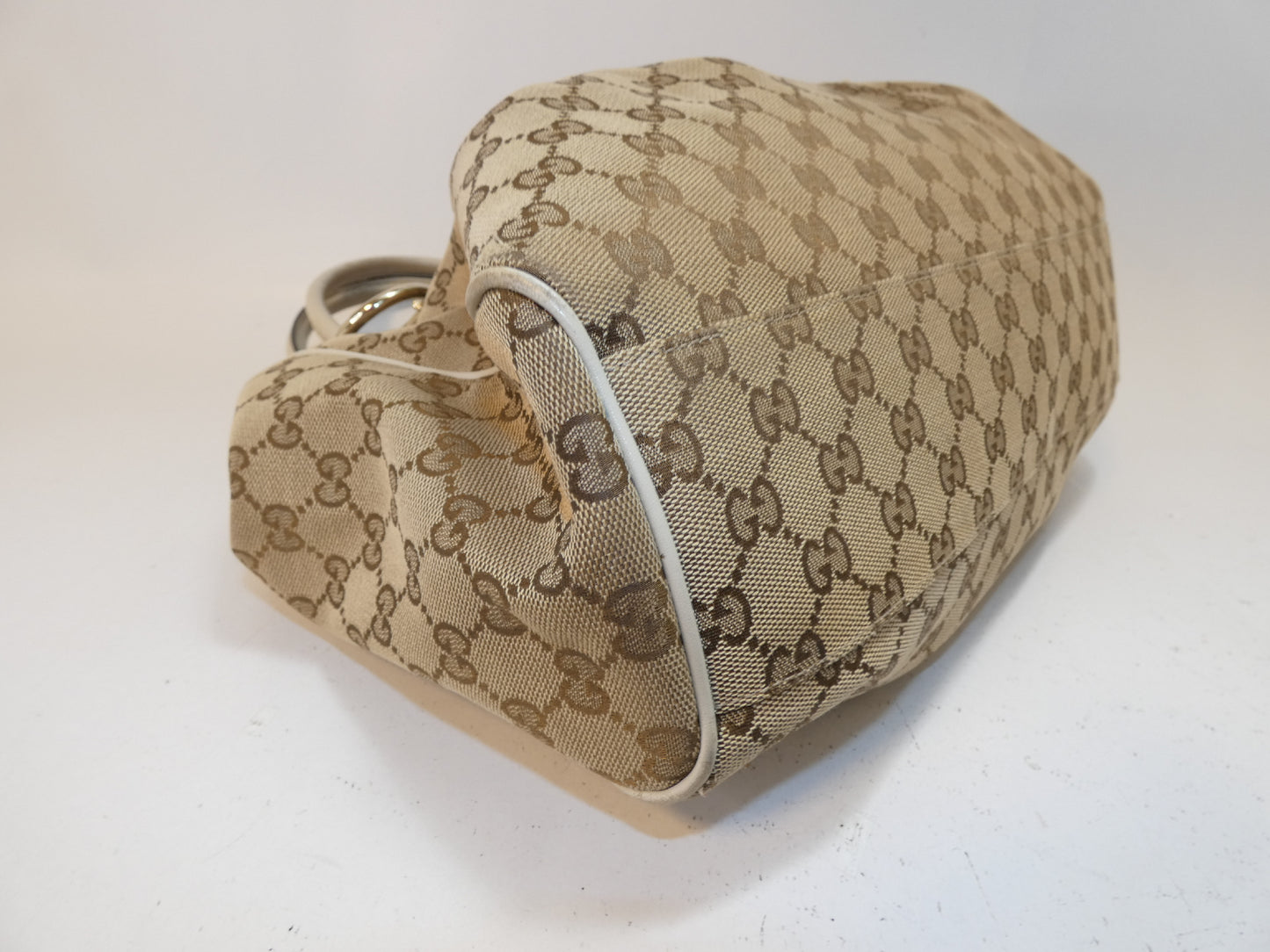 GUCCI Sukey GG Canvas Handbag