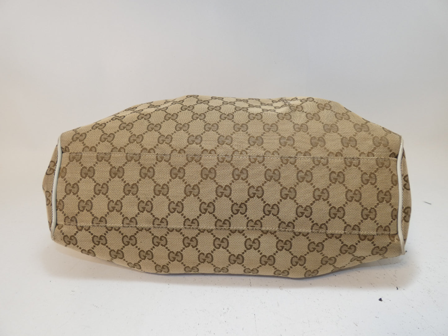 GUCCI Sukey GG Canvas Handbag
