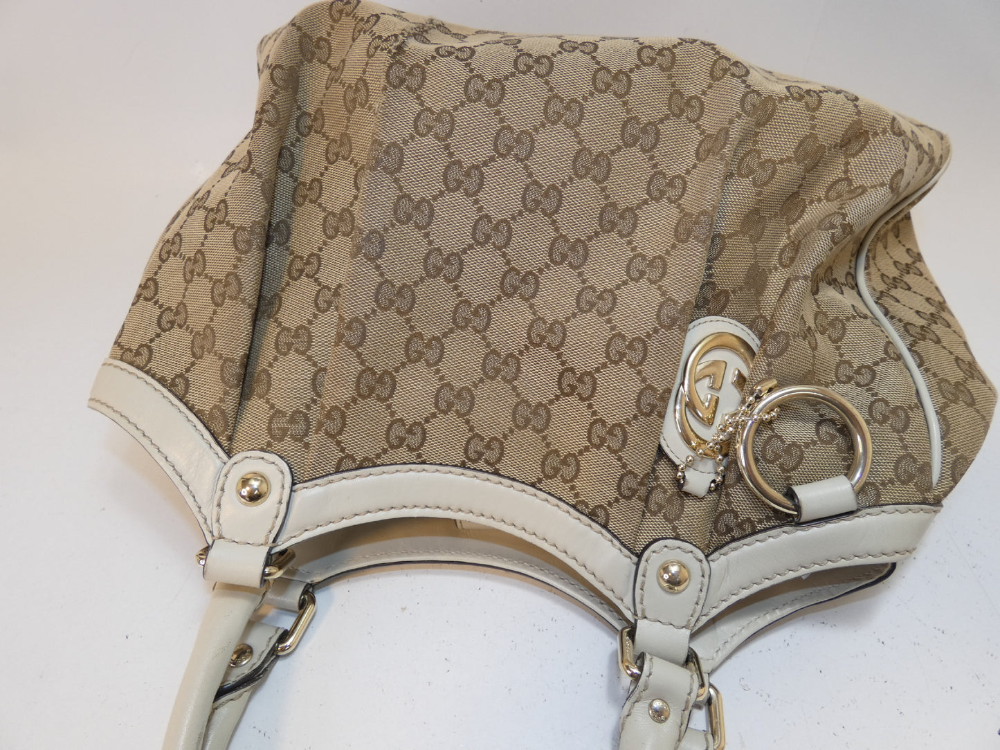 GUCCI Sukey GG Canvas Handbag