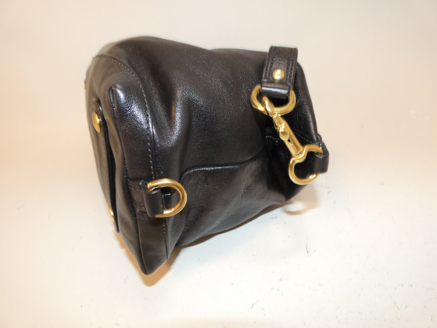 COACH 2-way black leather hand/shoulder bag