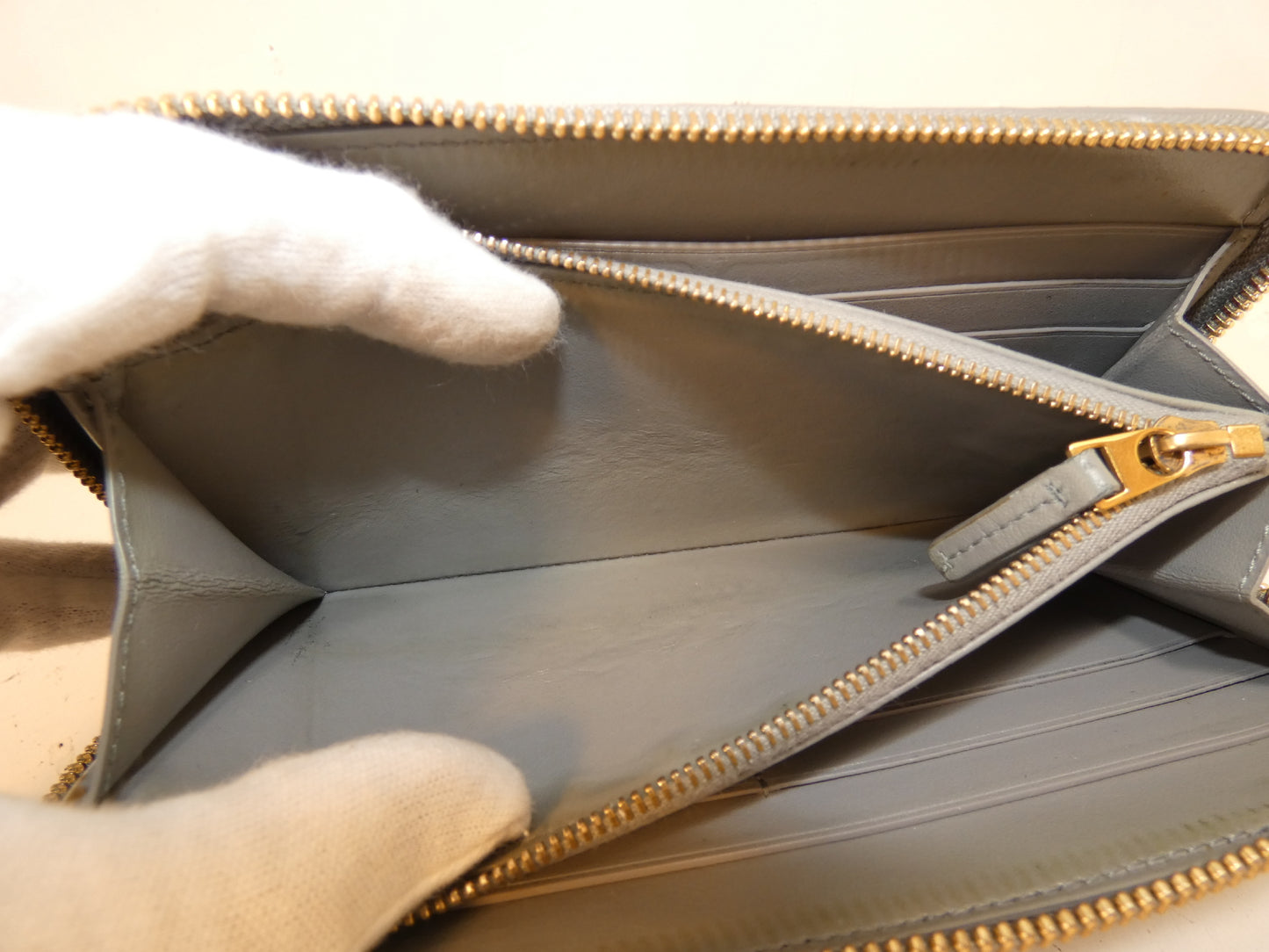 BOTTEGA VENETA Intrecciato Round Zip Long Wallet Gray