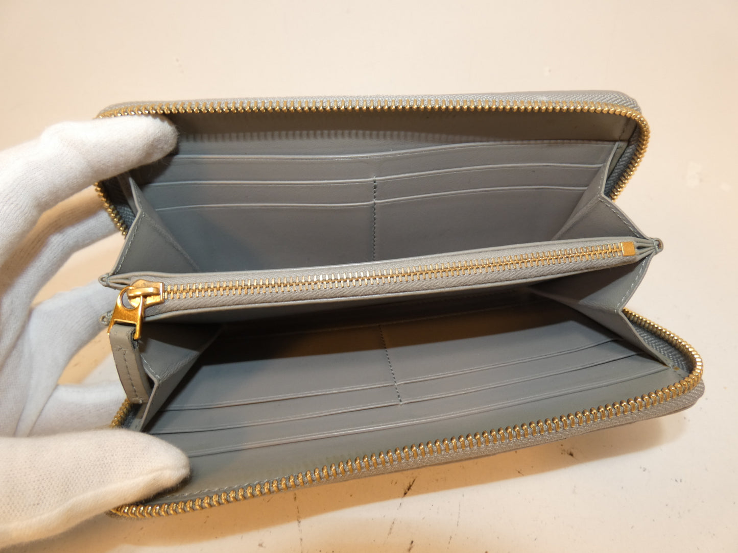 BOTTEGA VENETA Intrecciato Round Zip Long Wallet Gray