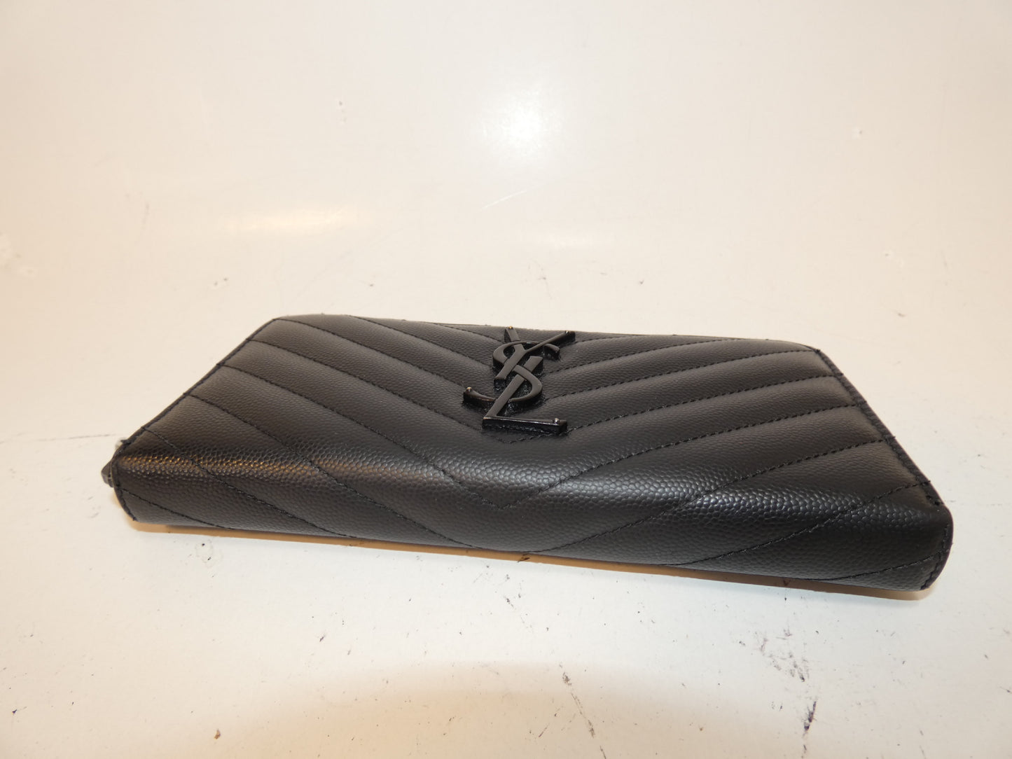Yves Saint Laurent Front Logo V-Stitch Leather Black Round Zip Long Wallet