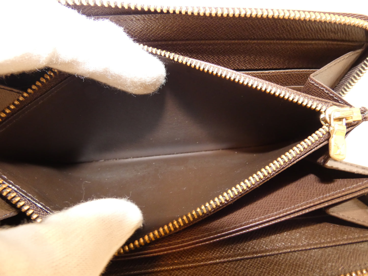 LOUIS VUITTON Damier Zippy Long Wallet