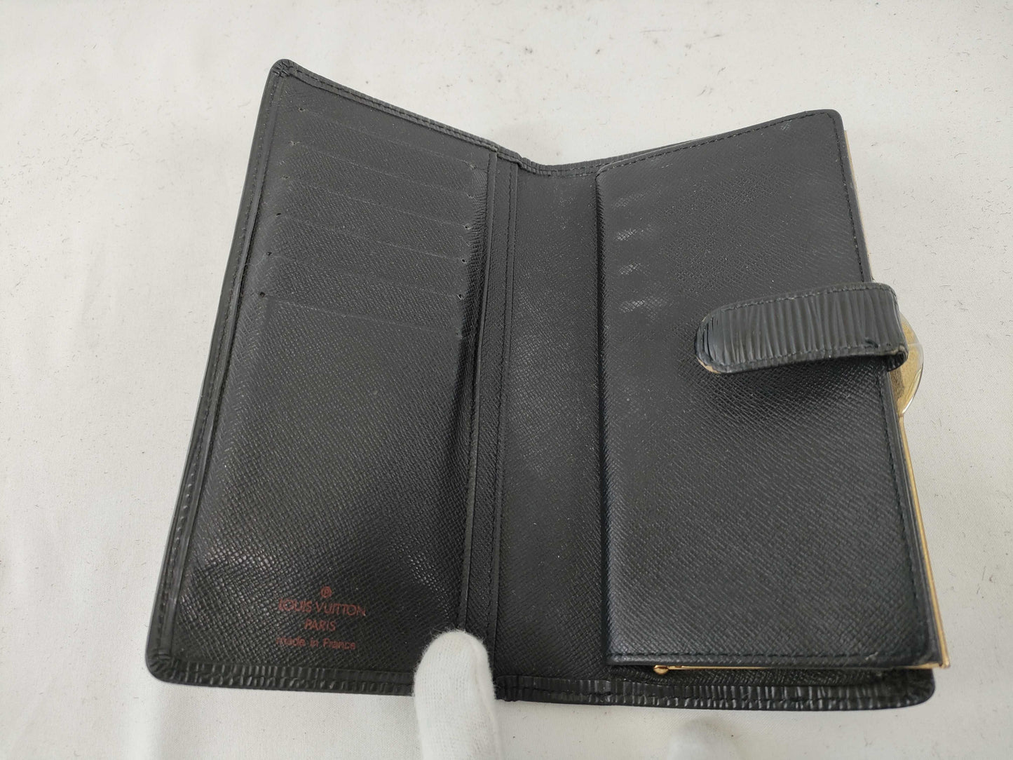 LOUIS VUITTON Epi Leather Wallet Set