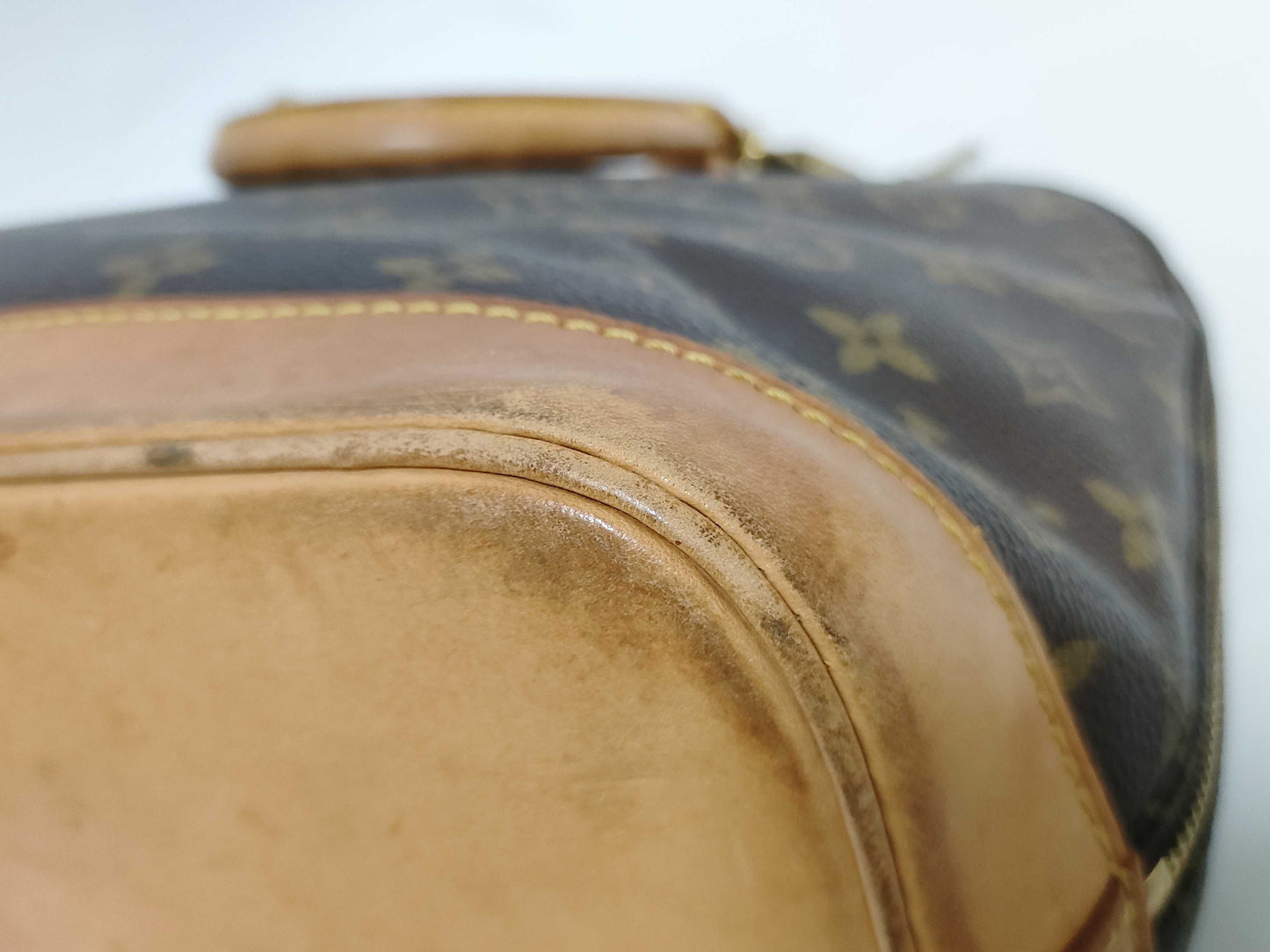 LOUIS VUITTON M51130 Monogram LOUIS VUITTON Alma Monogram Handbag Handbag